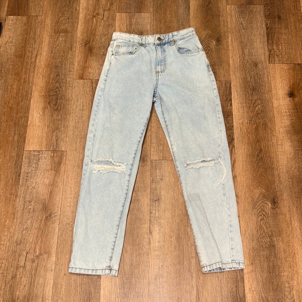 Cotton On Mom Jeans Light Wash Distressed High Waisted Blue Denim Size 4 US